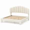 Polsterbett mit gewelltem Kopfteil aus Holz und Polyester in Creme 200x180 cm